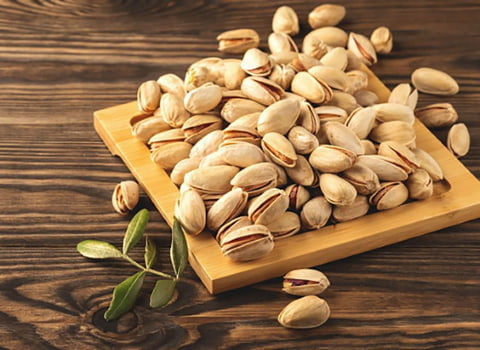 پسته کله‌ قوچی ترد تازه و خوش طعم مناسب آجیل و عصرانه